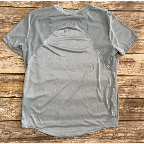 Nike Womens Running‎ Blue Metallic Logo w/ Mesh Detailing SS Top Size M Runner - Picture 2 of 8